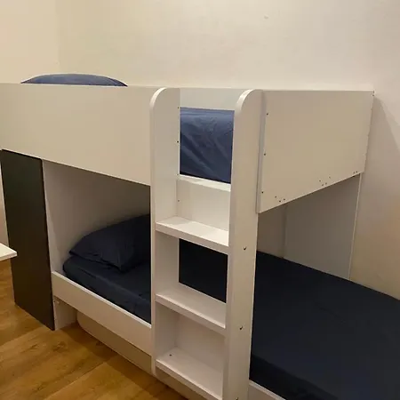 Zara Oda ve Kahvaltı Siena