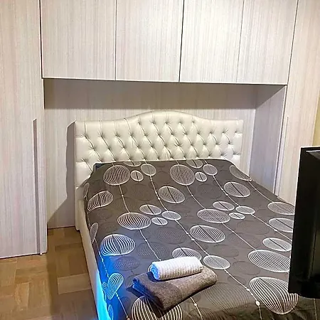 Zara Готель типу 