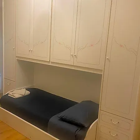 Oda ve Kahvaltı Zara *